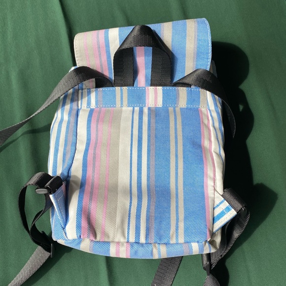 Small backpack 🎒 - Picture 5 of 8